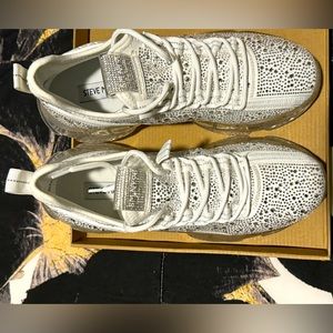 Steve Madden Women's Maxima Rhinestone-Trim Trainer Sneakers MAXIMA-R NEW IN BOX